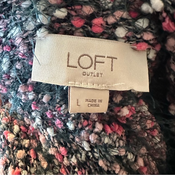 LOFT Outlet | Flecked Eyelash Turtleneck Sweater Size: L - Picture 8 of 10